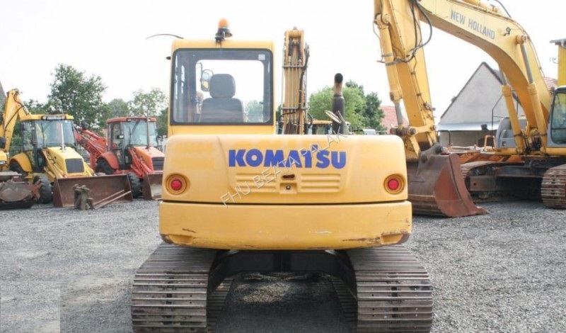 KOMATSU PC 95R pompa wody